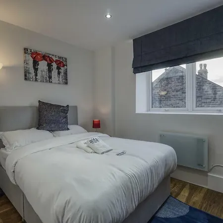 Alfa Apartments, Quarry Court, High Street, Morley * Leeds (West Yorkshire)